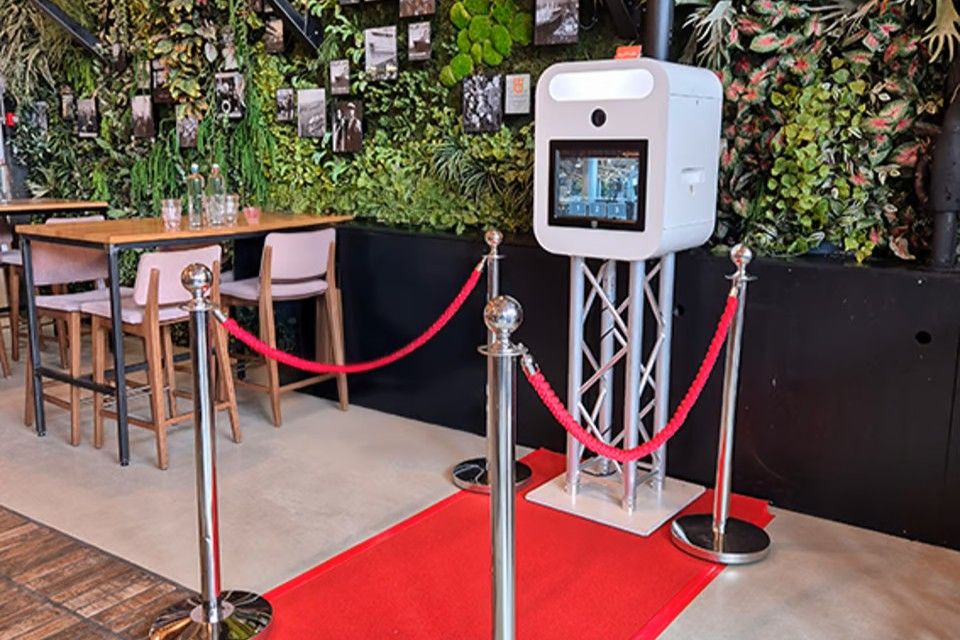 boothville verhuur photobooth,360 spinner, fotospiegel, lichtletters rotterdam