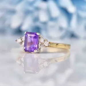 trouwring met amethyst