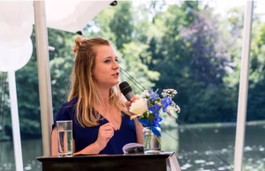 Morris Storytelling | Amanda Morina trouwambtenaar weddingfair