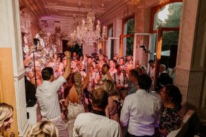 festive de muzikale wedding dj uit zundert bij weddingfair