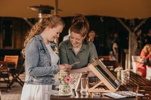 manon vd molengraft live wedding painter
