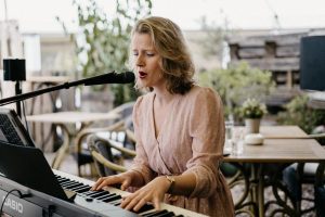 marin kroon wedding singer