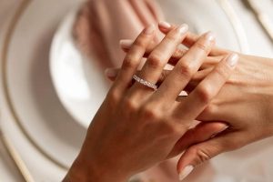 Trouwringen en Verlovingsringen van Rauschmayer: tijdloze elegantie en moderne innovatie.