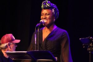 colored by design asther tauwnaar zangeres